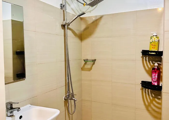 Shore One Bedroom - Close To Moa And Ikea With Free Wifi *