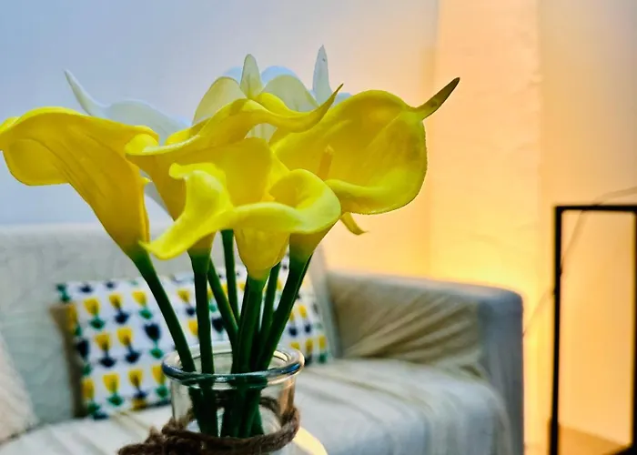 Shore One Bedroom - Close To Moa And Ikea With Free Wifi *